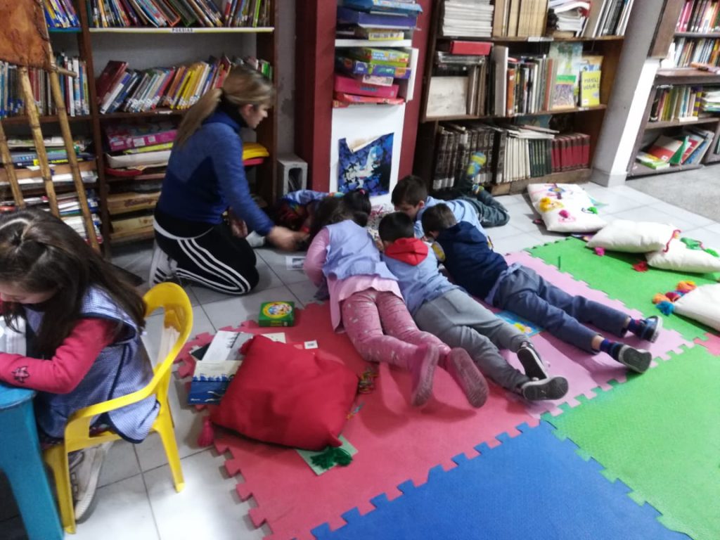 WhatsApp-Image-2019-05-15-at-15.47.27-1024x768 Visitas en la biblioteca