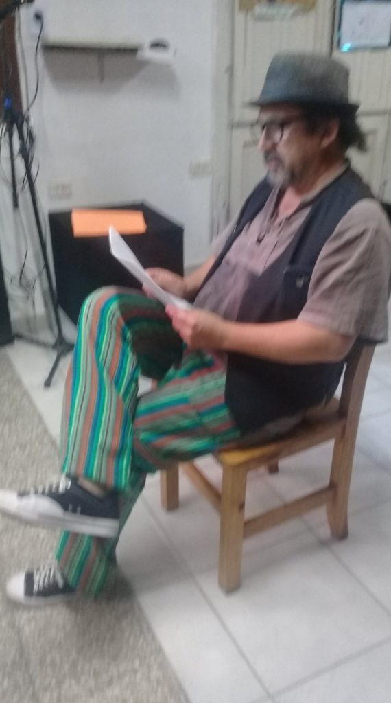 WhatsApp-Image-2020-02-27-at-21.47.001-570x1024 Fotos del Ciclo de poesia 2019