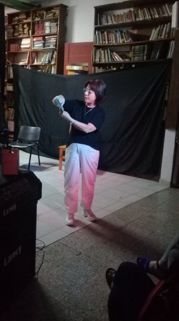 WhatsApp-Image-2020-02-27-at-21.47.052-570x1024 Fotos del Ciclo de poesia 2019